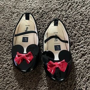 Baby Gap slip on shoes Minnie Mouse shoes size 7 toddler/baby gap used twice